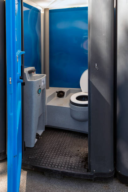 Best Portable restroom trailer rental  in Weston, MO